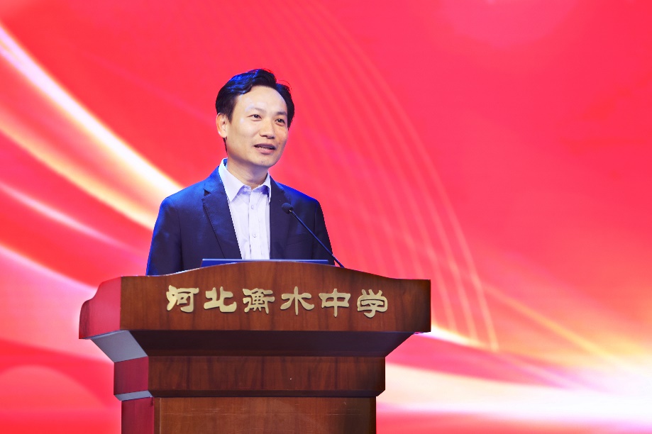 天天跳绳智能体育运动平台_运动平台_运动平台期怎么度过