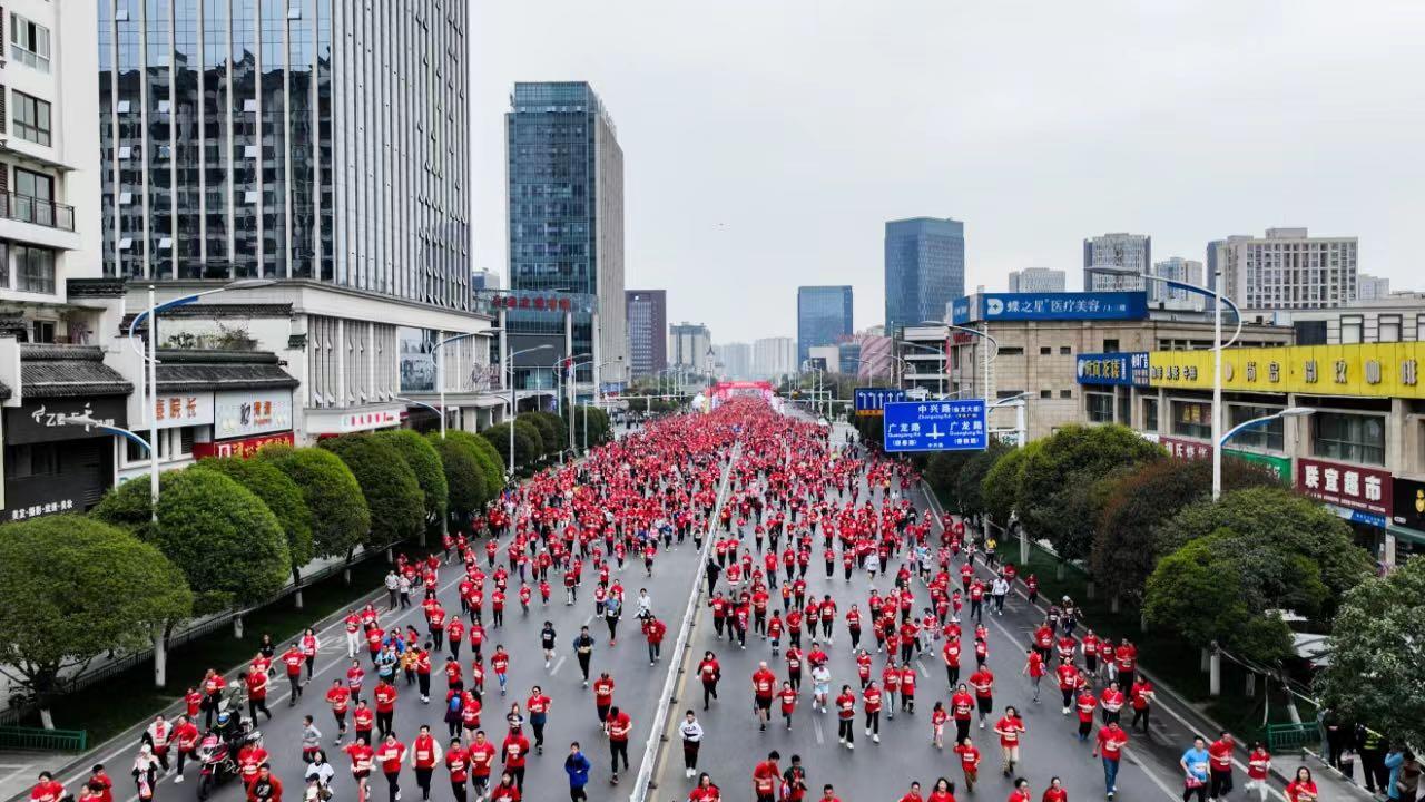 铜梁马拉松2021冠军_铜梁马拉松_2019年铜梁马拉松