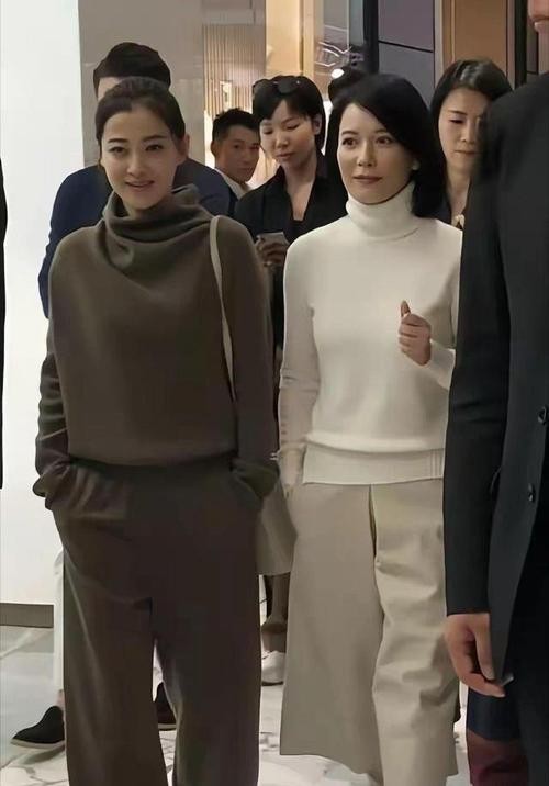 健身房的镜子_镜子健身_家里健身房镜子