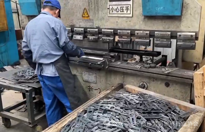 城阳健身房_城阳健身器材_青岛市城阳区健身器材厂