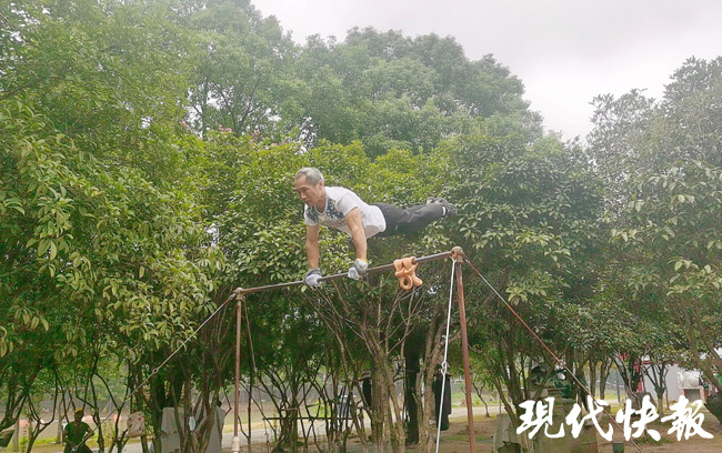 大爷健身日常_健身的大爷_大爷健身伤吗